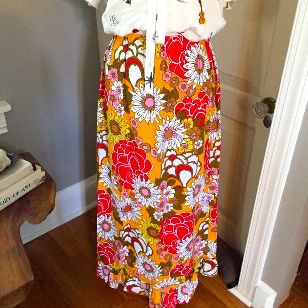 VINTAGE sz S/M floral fabric skirt with elastic waist